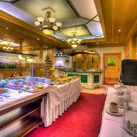 Medici & Restaurant Ξενοδοχείο 4*