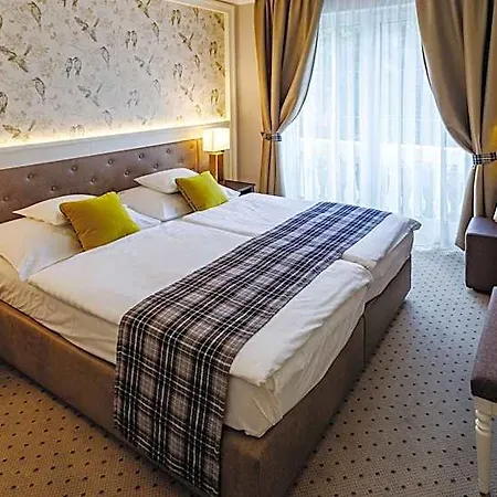 Medici & Restaurant Ξενοδοχείο Veszprém