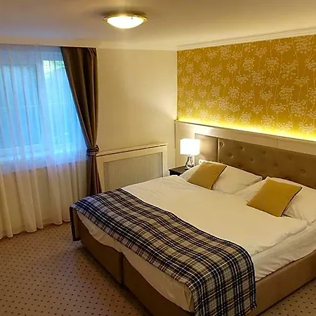 Medici & Restaurant Otel Veszprém