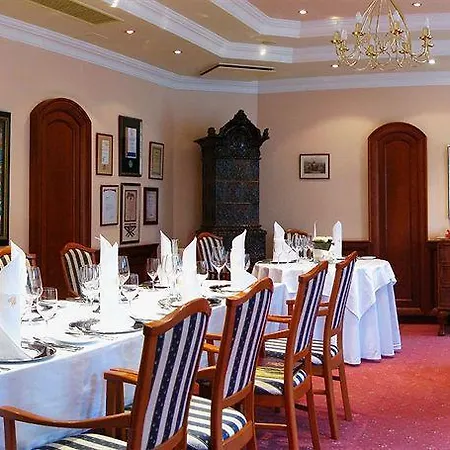 Medici & Restaurant 4*