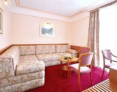 Medici & Restaurant 4* Veszprém