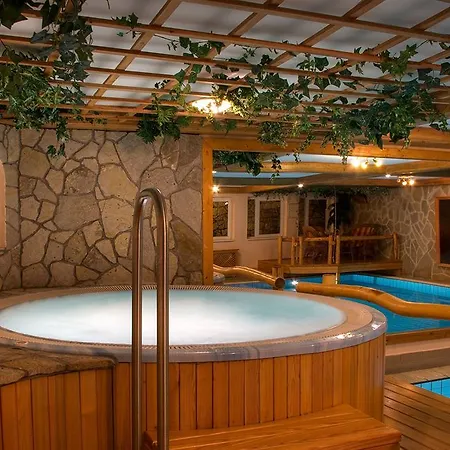 Medici & Restaurant Hotel Veszprém