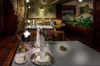 Medici & Restaurant Hotel