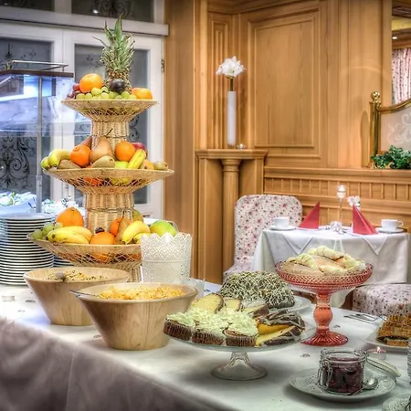 Medici & Restaurant 4*