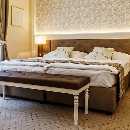 Medici & Restaurant Hotel Veszprém