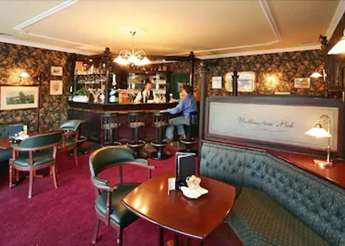 Отель Medici & Restaurant