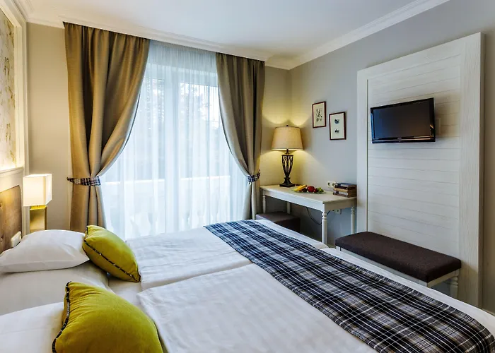Отель Medici & Restaurant 4*
